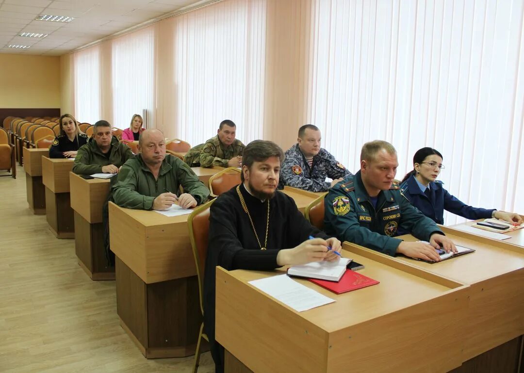 Джанкой новости на сегодня последние происшествия. Администрация города Джанкоя Республики Крым. Заседание комиссии. Ясинская администрация города Джанкоя.