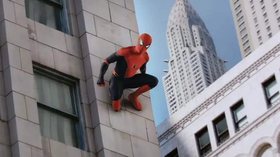 Человек паук в прыжке. Новый человек паук прыжок. Человек паук фото со съемок.