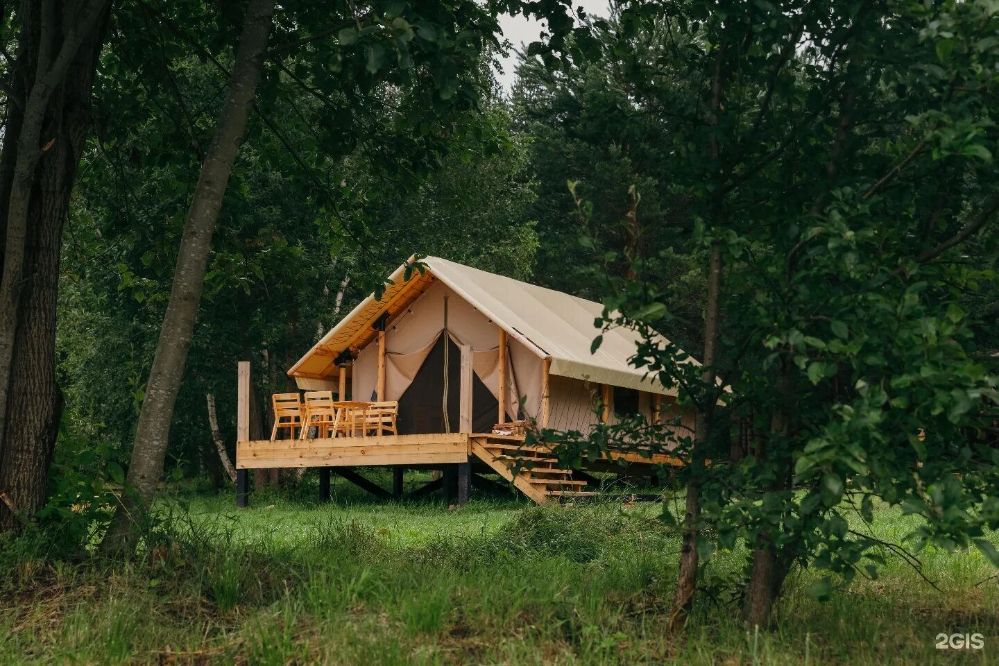 Camping в подмосковье. Гаруда глэмпинг Абхазия. Новоокатово глэмпинг. Глэмпинг Абхазия. Ново-Окатово эко-отель.