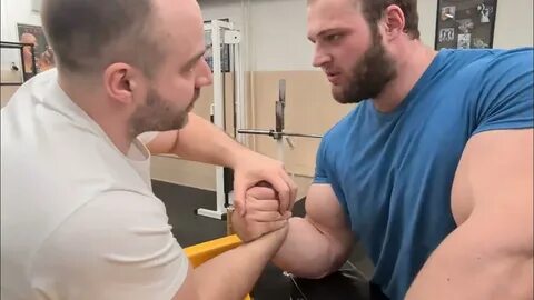 Смаев бицепс