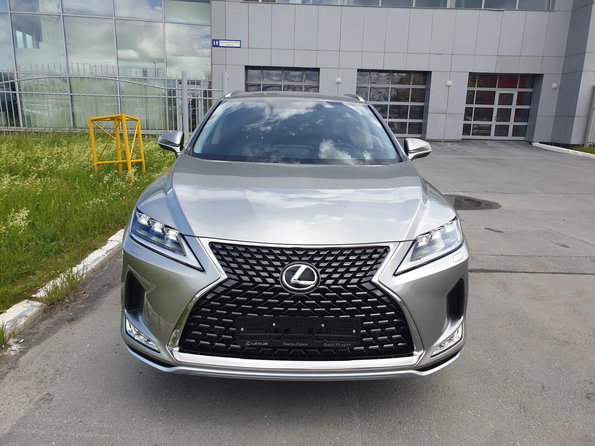 Лексус 2020 купить. Lexus rx300 2020. Лексус РХ 300 2020. Бампер передний Лексус rx300 2020. Lexus rx300 2020 Black Bumper.