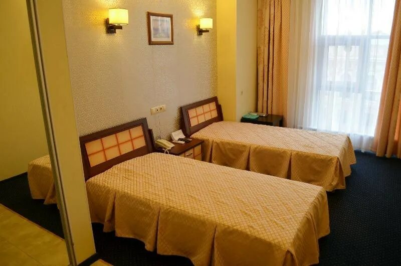 Релита 4 казань. Дешевые отели в казани. Казань армения 3 отель. Татарская усадьба ул шигабутдина марджани 8 казань. Трехзвездочный отель в казани.