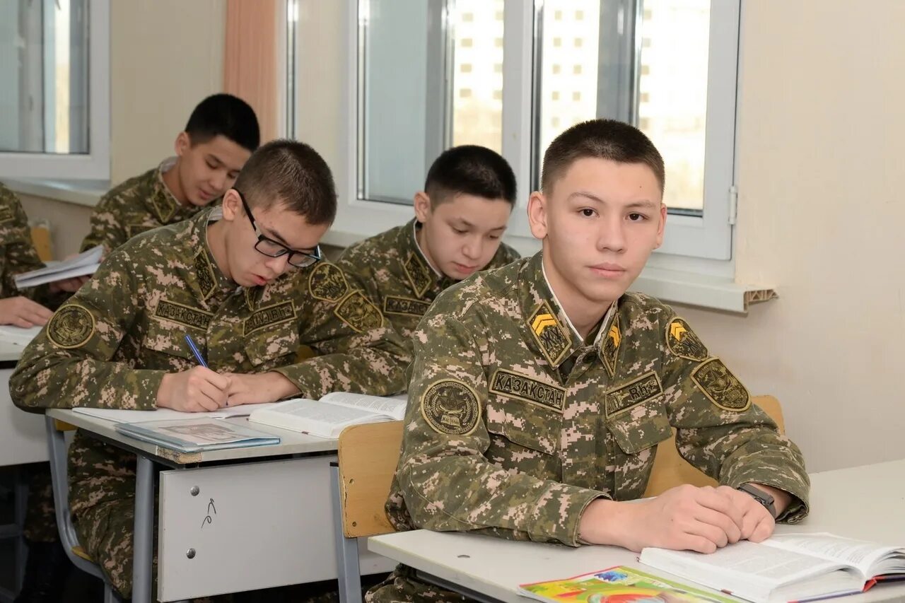 Начальное военное образование. Военное образование. военная подготовка в школе. форма для нвп в школу. военная школа.