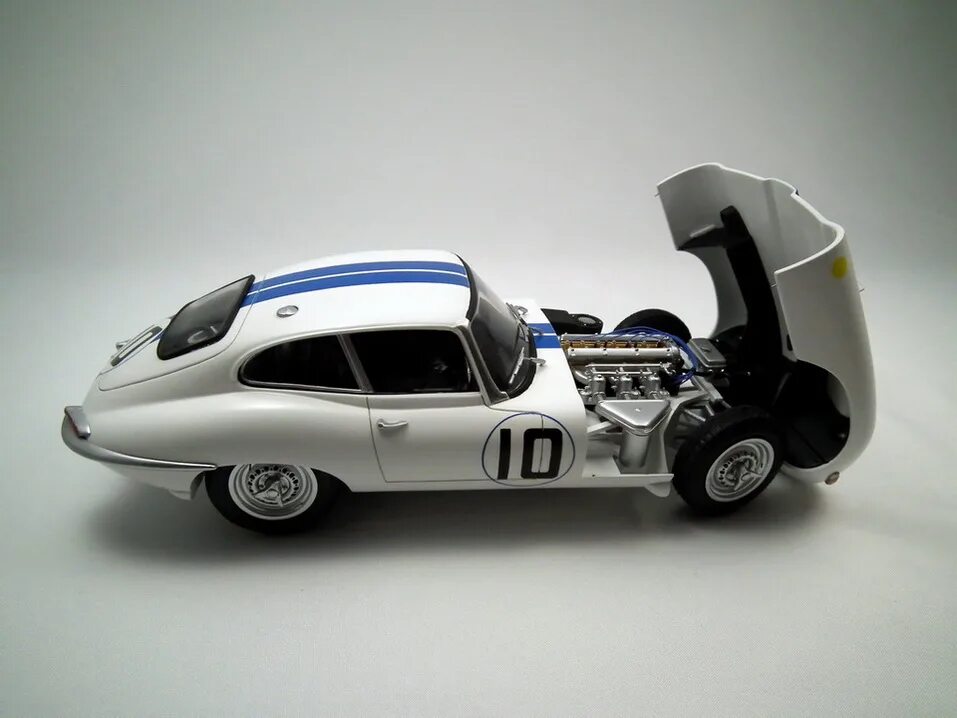 Bburago Jaguar e Type. Jaguar e-Type Leman. Сборная модель Ле ман Хеллер. Хеллер 1/24. Модель кар 43