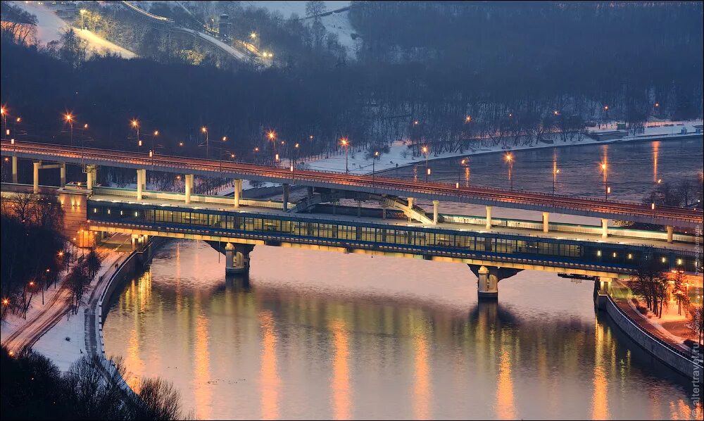 Moscow Metro bridge on Sparrow Hills - YouTube