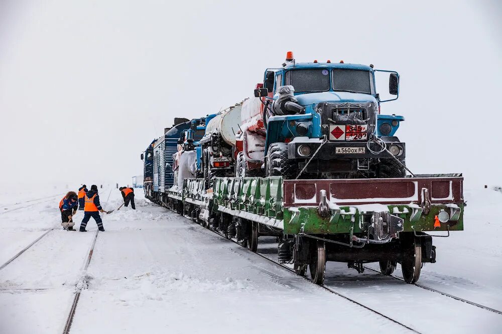 Москва салехард поезд. Газпромтранс Обская Бованенково. Бованенково железная дорога. Обская Бованенково железная дорога. Железная дорога Обская Бованенково Карская.