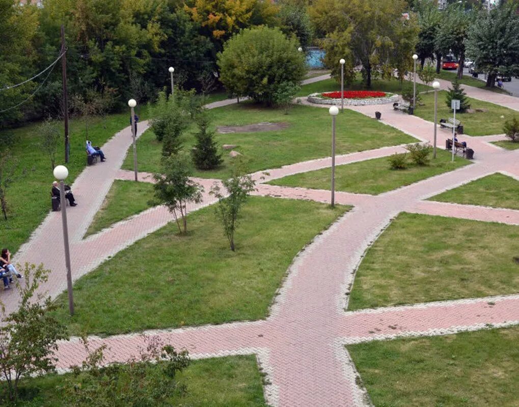 Зеленые насаждения в городе. Современный двор. Парковая зона державинская. Озеленение микрорайона. Дендропарк зеленая роща.