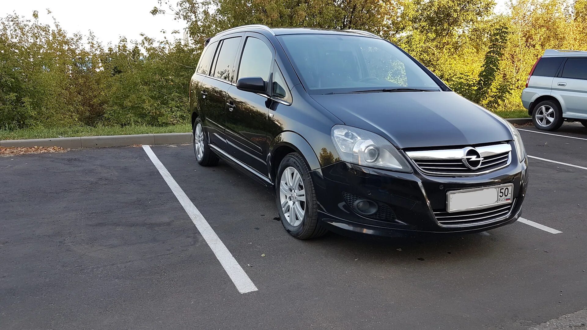 Опель зафира б годы выпуска. Опель Зафира б 2008. Opel Zafira b 2006. Опель Зафира а 1.8 бензин. Opel Zafira Cosmo 2008.