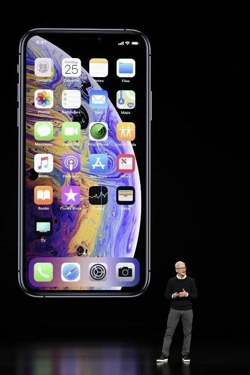 Айфон главный сайт. Презентация Apple. Презентация Apple 2019. Презентация Apple foto.