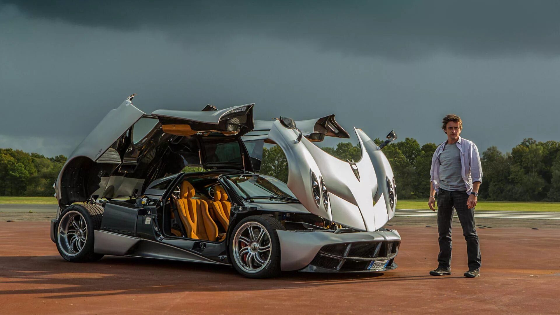 Включи сильно машина. Pagani Huayra r. Pagani Huayra Top Gear. Pagani Huayra Gullwing. Mercedes Pagani.