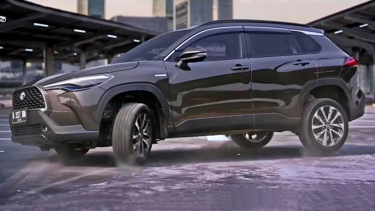 Toyota cross 2023. Тойота королла кросс 2022. Toyota corolla cross 2020. Yaris cross 2022. Тест драйв тойота кросс.