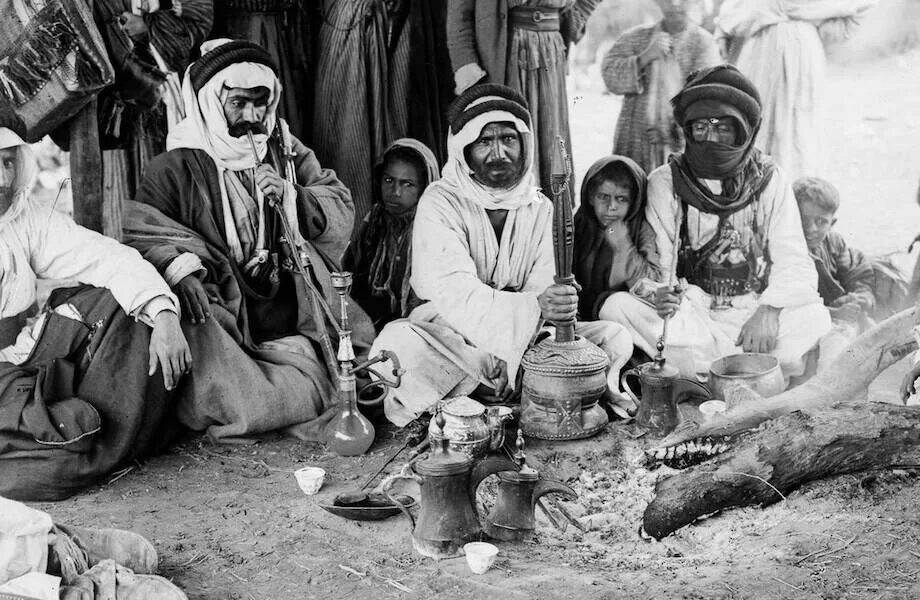 Жизнь мусульман в 19 веке в россии. Бедуины Саудовской Аравии. Бедуины в Африке. Саудовская Аравия 20 век. Алжир 19 век.