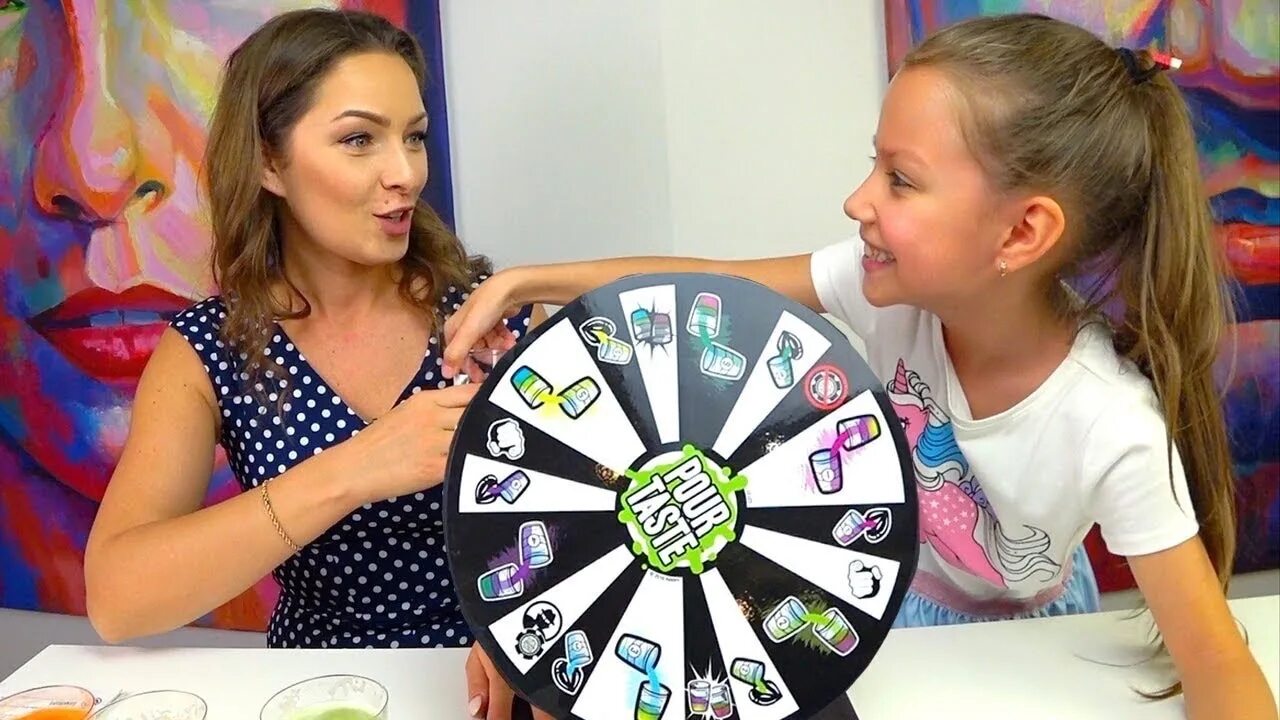 Дети в спортивной студии. Прыжки на скакалке скиппинг дети. Долорес 60 seconds арт. Удачные кадры за секунду до. Челлендж пати для детей.