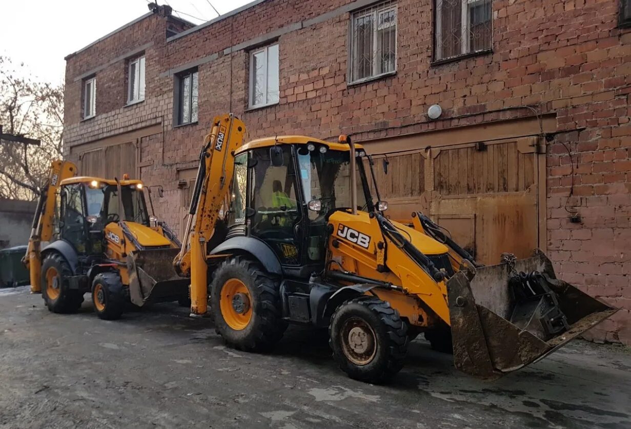 Аренда экскаватора погрузчика vyvoz musora24. JCB 3cx SM. JCB Екатеринбург. Экскаватор то-49. Компания детство, экскаватор, погрузчик для Узбекистана Продажная..