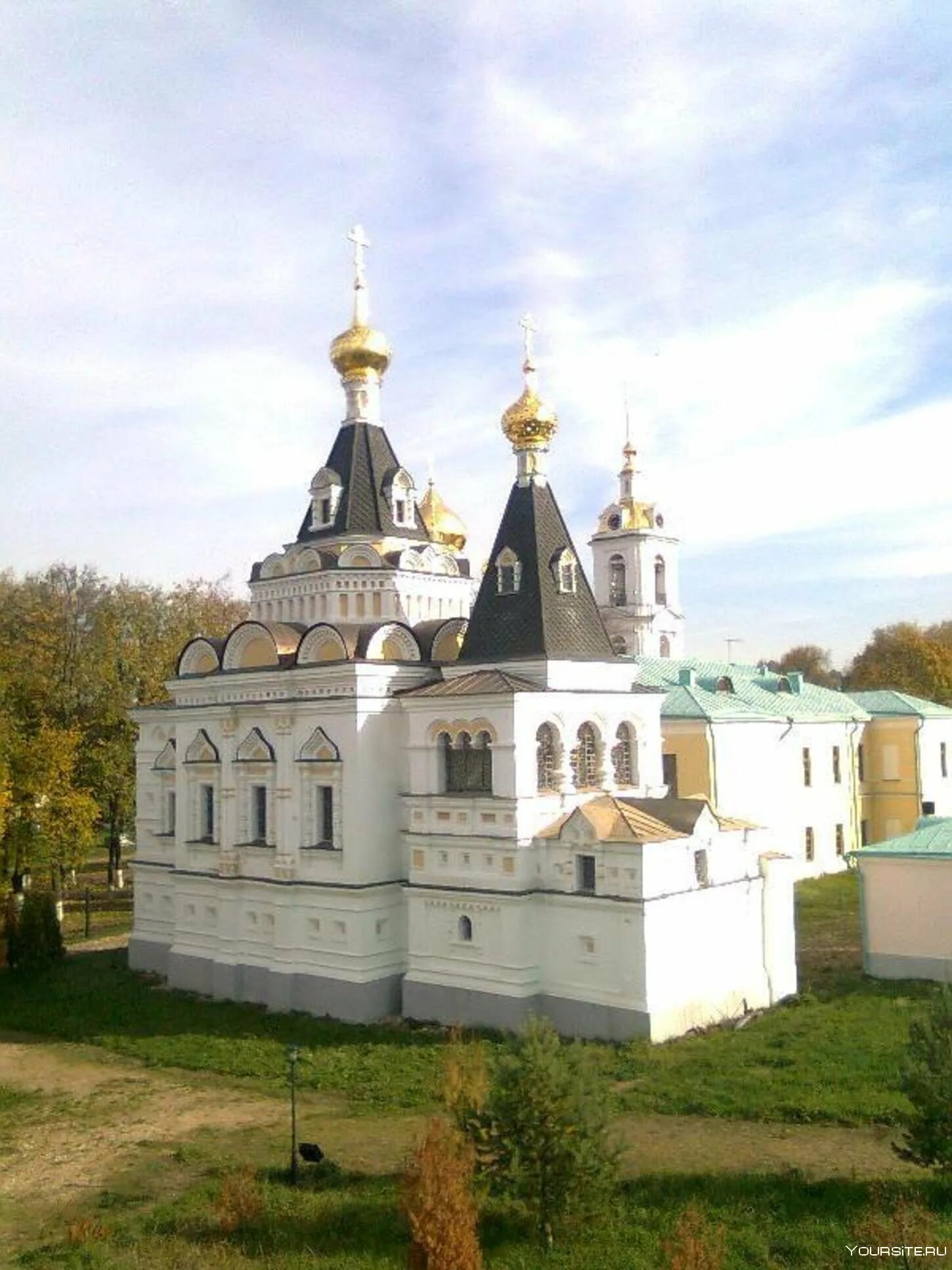 Дмитровский Кремль (музей-заповедник). Дмитровский Кремль достопримечательности Дмитрова. Московская область город Дмитров Кремль. 1154г Дмитров.