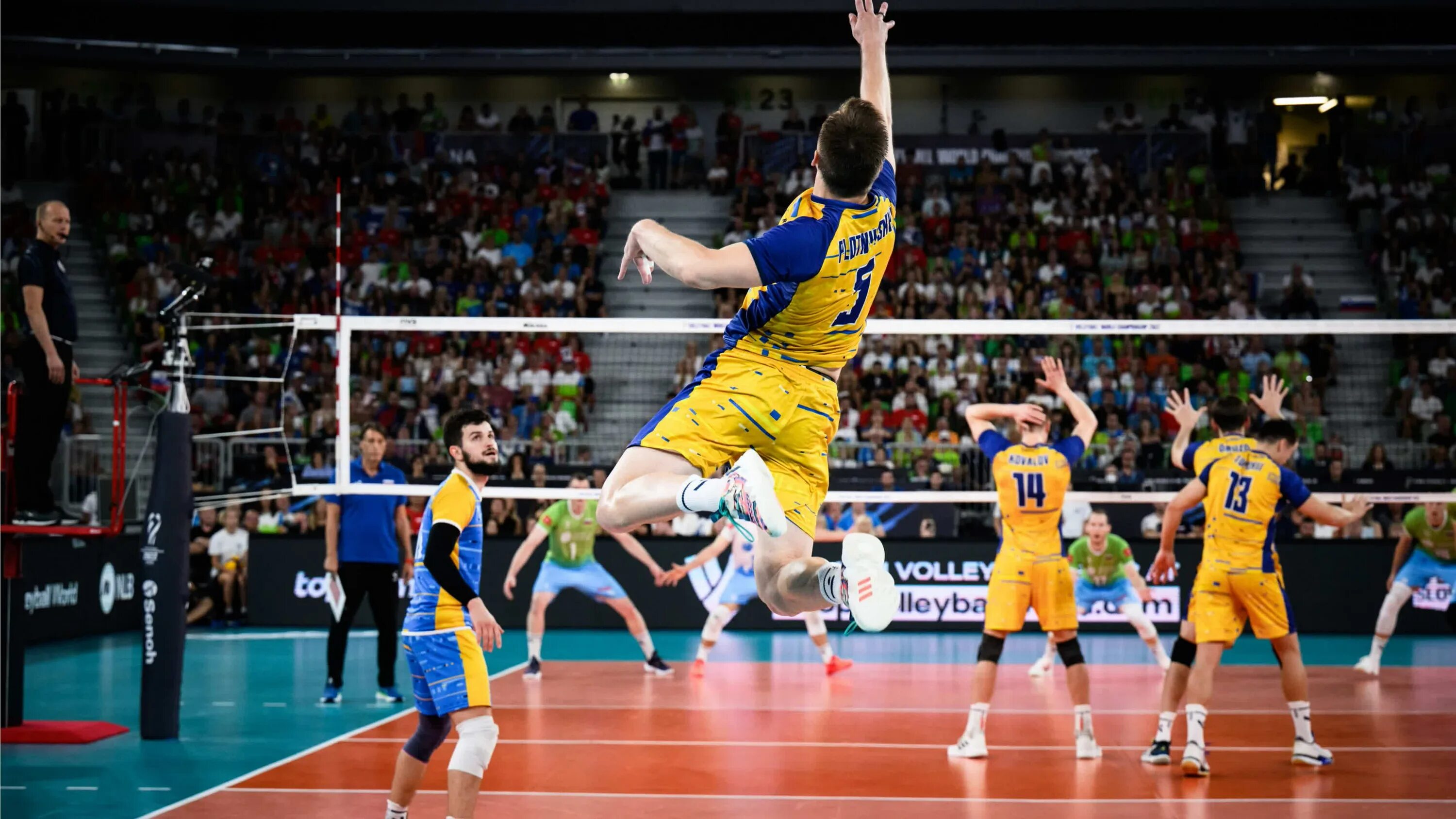 волейболисты казанского зенита. волейболисты мужчины сборная росси. волейбол мужчины 1 4 финала. волейбол мужчины. кристенсен волейболист зенит.