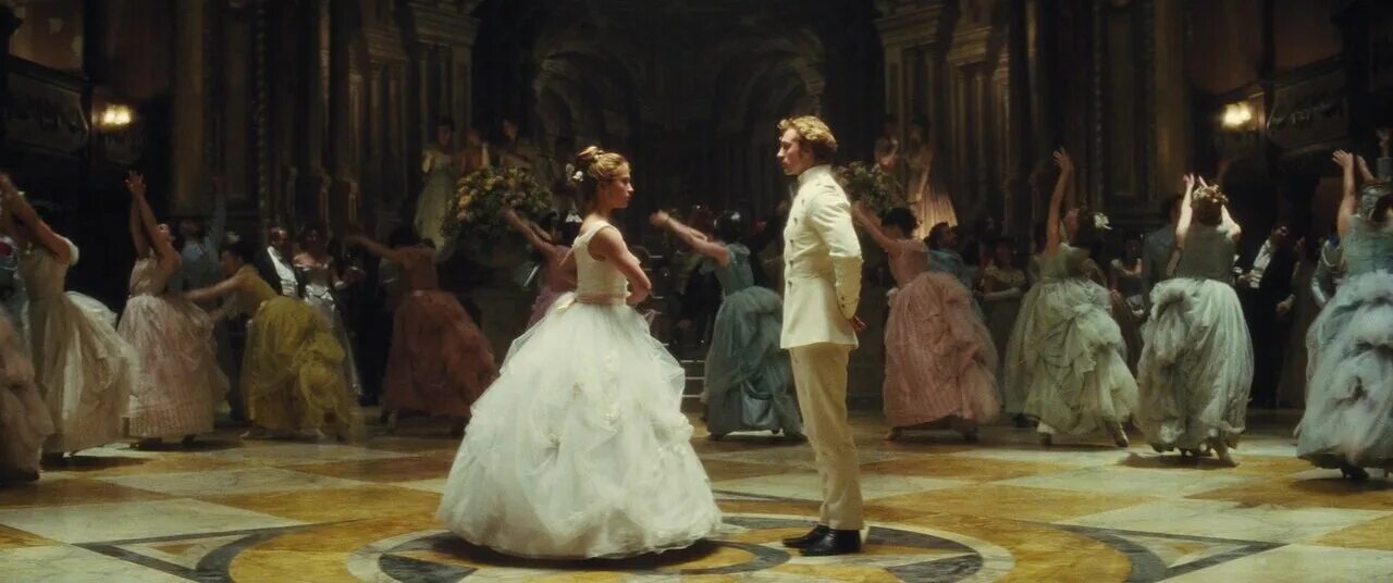 балы 2012. вальс анны карениной кира найтли. маскарад фильм. анна каренина кира найтли бал. анна каренина фильм 2012 китти.