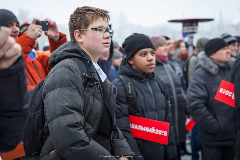 Молодежь на митинге. Протесты молодежи. Политический митинг. Участие в митингах. Участие в митингах.