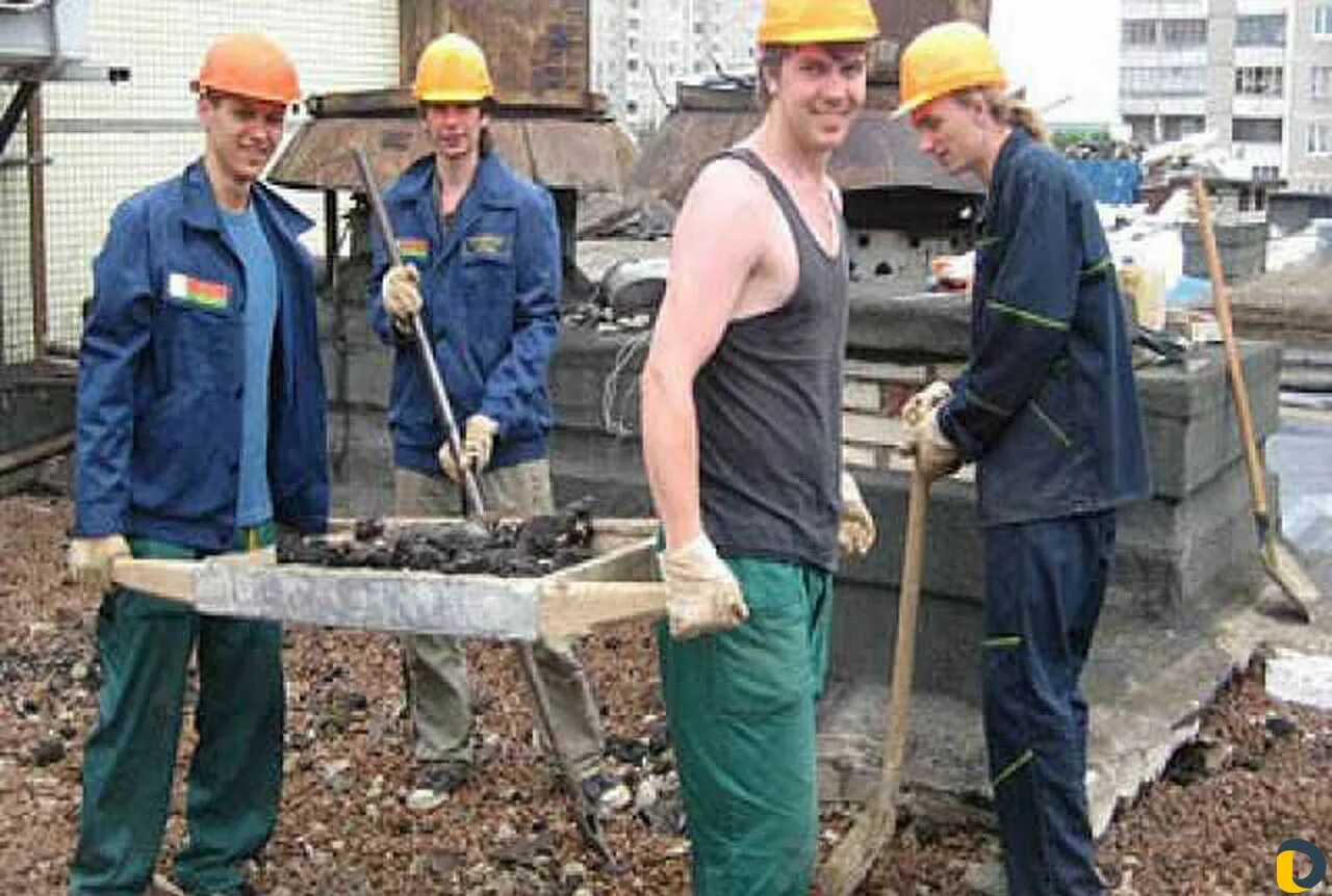 Хаусмен в отель. Стройка и строители. Разнорабочий. Разнорабочие адлер. Разнорабочие в сочи.