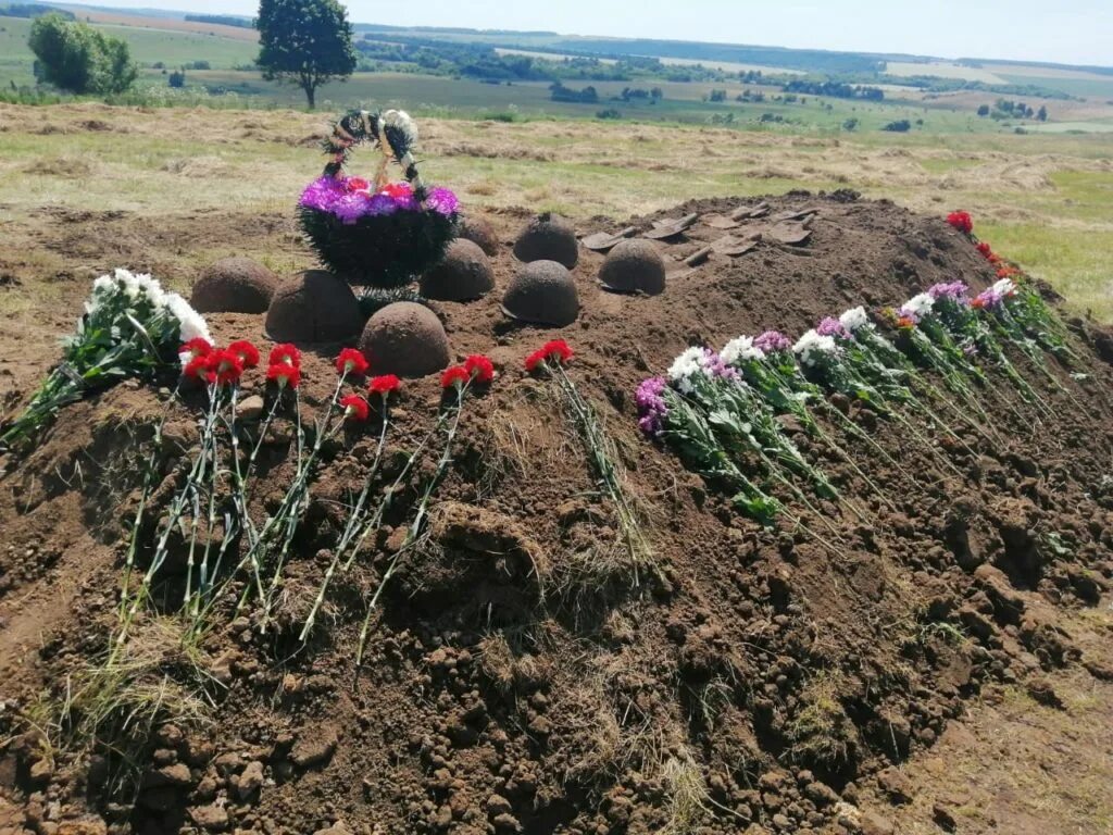 Духов монастырь новосиль. Пенькозавод орловская область. С. Погода в одинке новосильского. Краеведческий музей новосиль.
