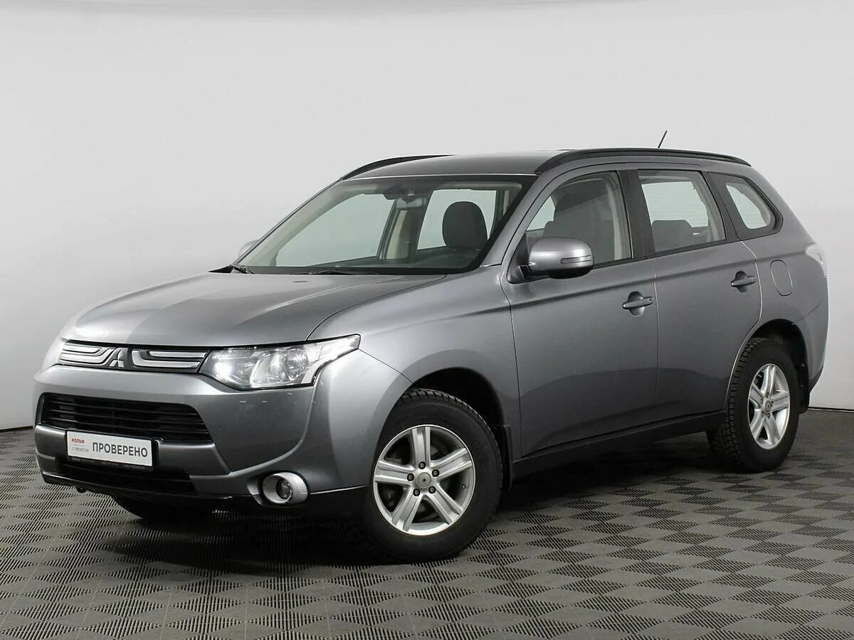 Митсубиси аутлендер какой купить. Mitsubishi Outlander III 2012. Mitsubishi Outlander III 2.0. Мицубиси Аутлендер 6. Внедорожники Митсубиси Аутлендер.