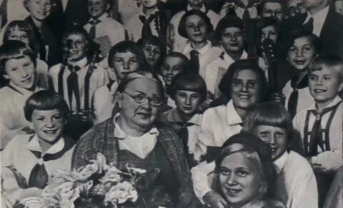 Крупская образование