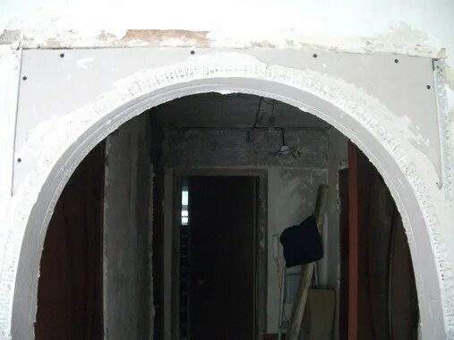 Как работает арка. Арка из гипсокартона. Самодельная арка в дверной проем. Арка в бетонном проеме. Зашпаклевать арку.
