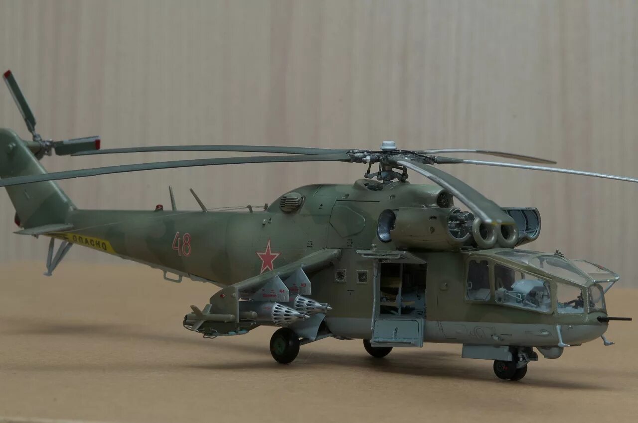 Ми-24 1/24. Ми-24 вертолёт модель звезда. Ми-24п звезда.