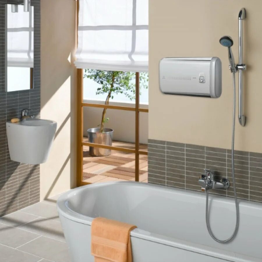 Водонагреватель в квартиру какой. Водонагреватель Electrolux EWH 80 Royal h. Водонагреватель Electrolux EWH 100 Royal Silver h. Настенный накопительный водонагреватель CLAGE S 80.