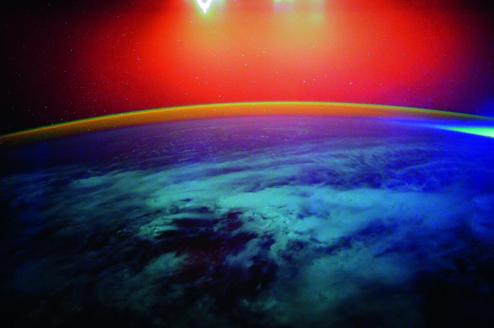 Земля из космоса. Земля с орбиты. Рассвет над землей из космоса. Рассвет из космоса. О земле и космосе.