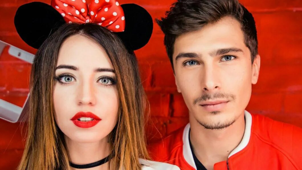 Слушать песнь время и стекло. Слушать песнь время и стекло. Группа дорофеева и стекло. Группа время и стекло. Слушать песнь время и стекло.