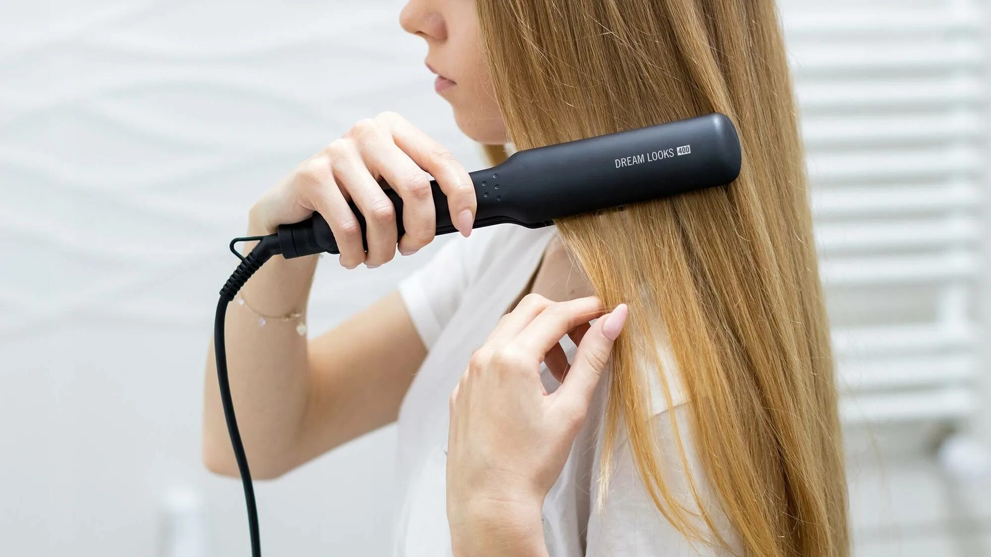 Сожженные волосы от ут. Сожженные волосы краской. Сожгла волосы утюжком. Сожженные волосы от утюжка. Сожженные волосы от утюжка.