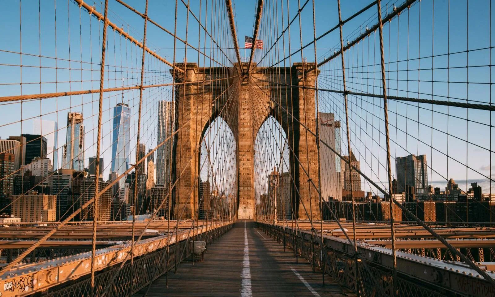 Бруклин мост. Бруклин мост Нью-Йорк. Бруклинский мост мост в Нью-Йорке. Парк Бруклинского моста Нью-Йорк. Достопримечательности Нью Йорка Бруклинский мост.