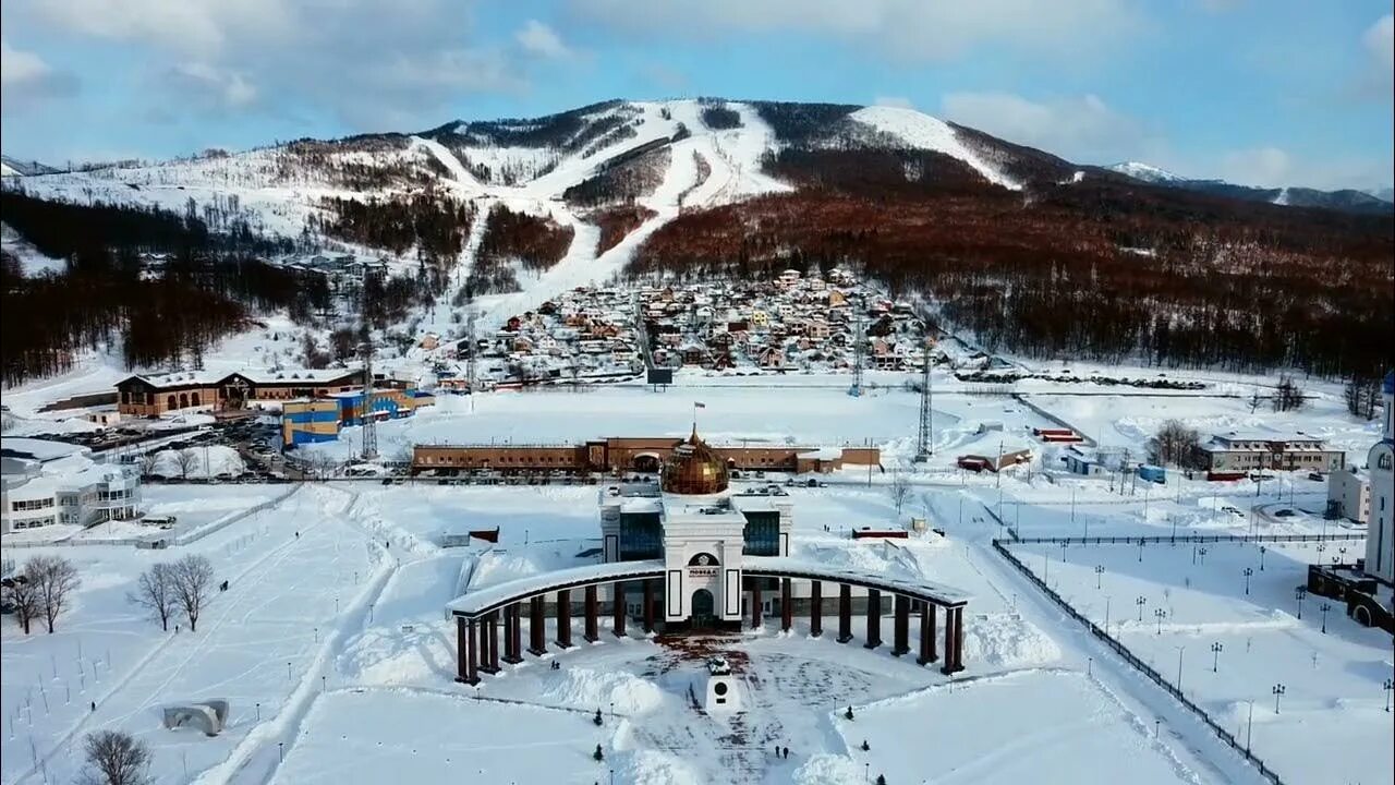 Метель в южно сахалинске. Южно-сахалинск вид п. Южно-сахалинск зимой. Южно сахалинск январь. Метель южно-сахалинск.
