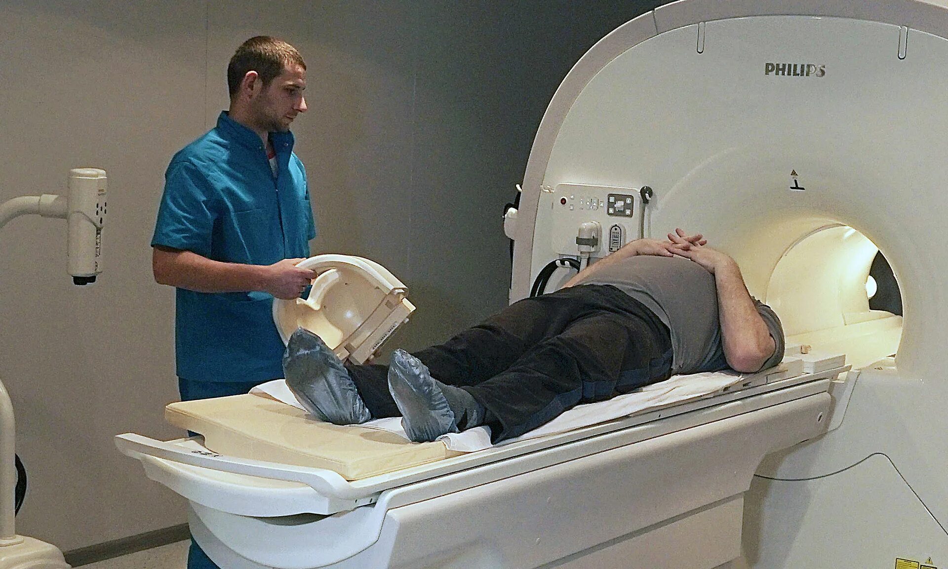 Детская областная больница брянск томограф. Жуковская городская клиническая больница томограф. Станке димитрова 28 эксперт мрт. Кт и мрт это один аппарат. Эксперт мрт брянск проспект станке димитрова 28.