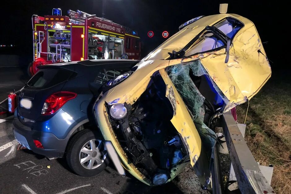 Семья дедюшко артиста. Мерседес михаила евдокимова. В автокатастрофе вместе. Фото александра дедюшко. Семья александра дедюшко.