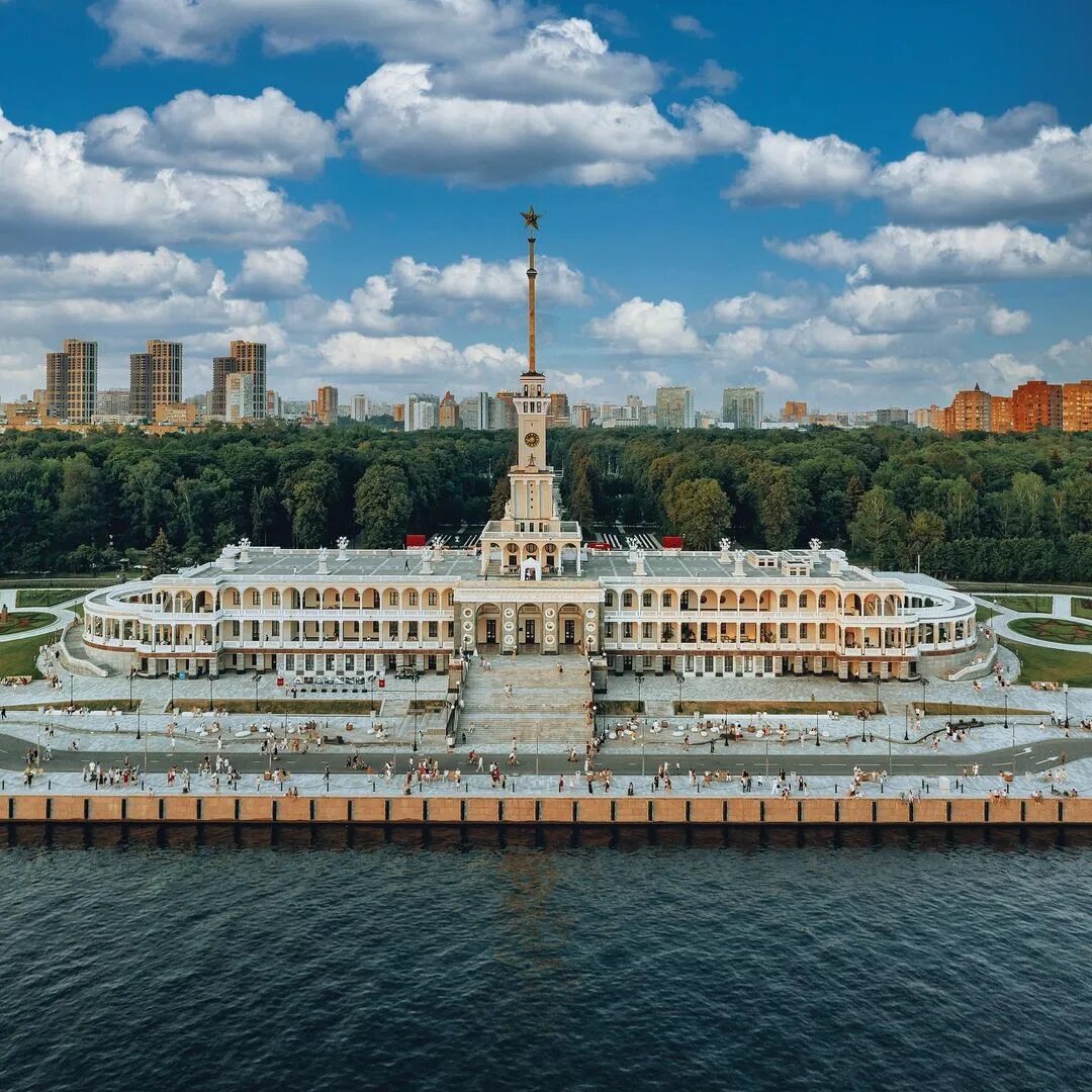 Речной вокзал завтра. Северный речной вокзал. московский северный речной вокзал. северный речной вокзал достопримечательности москвы. северный речной вокзал набережная.