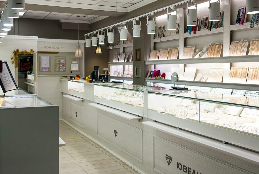ювелирный магазин картье. ювелирный магазин bvlgari виа кондотти в риме. магазин ювелирных домов. дом ювелира пенза. новосибирск проспект дзержинского 6 ювелирный салон жак и к.