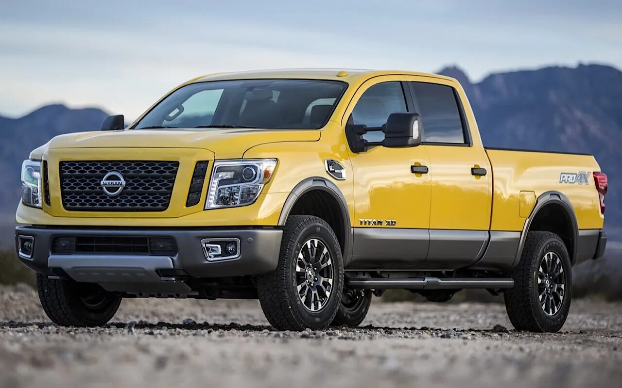 Желтый пикап. Nissan Titan 2016. Ниссан Титан 2017. 2017 Nissan Titan XD. Пикап Nissan Titan.