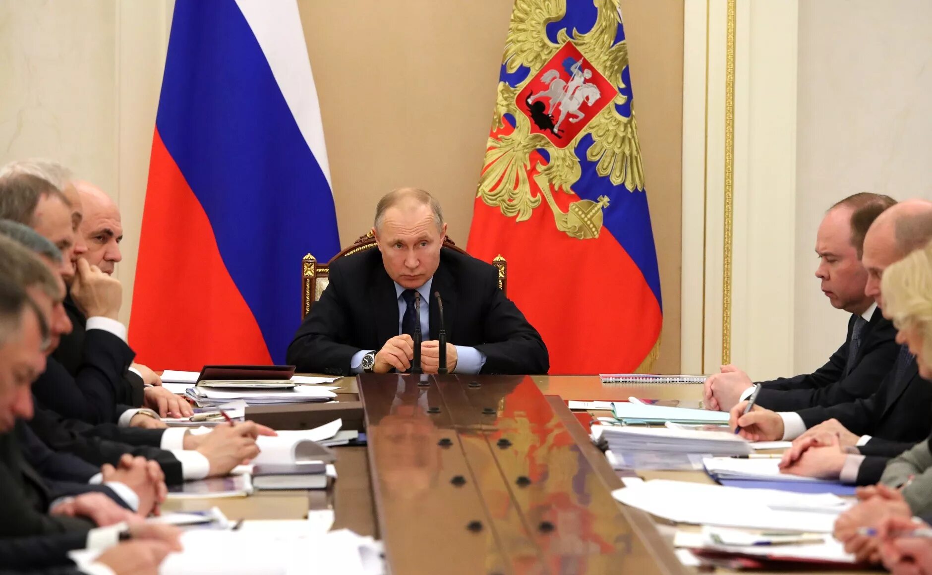 Русских подписал указ. Совещание президента с правительством.