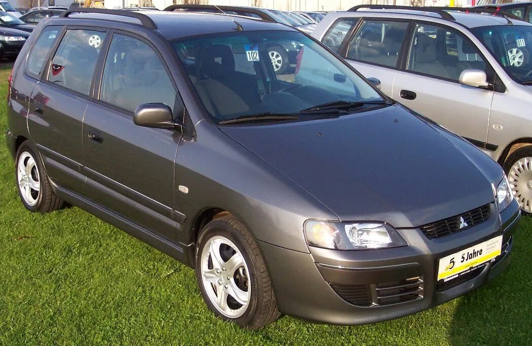 Мицубиси спейс стар 2000. Mitsubishi space star 1. Mitsubishi space star 2003 1. Митсубиси спейс стар 1999 1. Mitsubishi space star 2000.