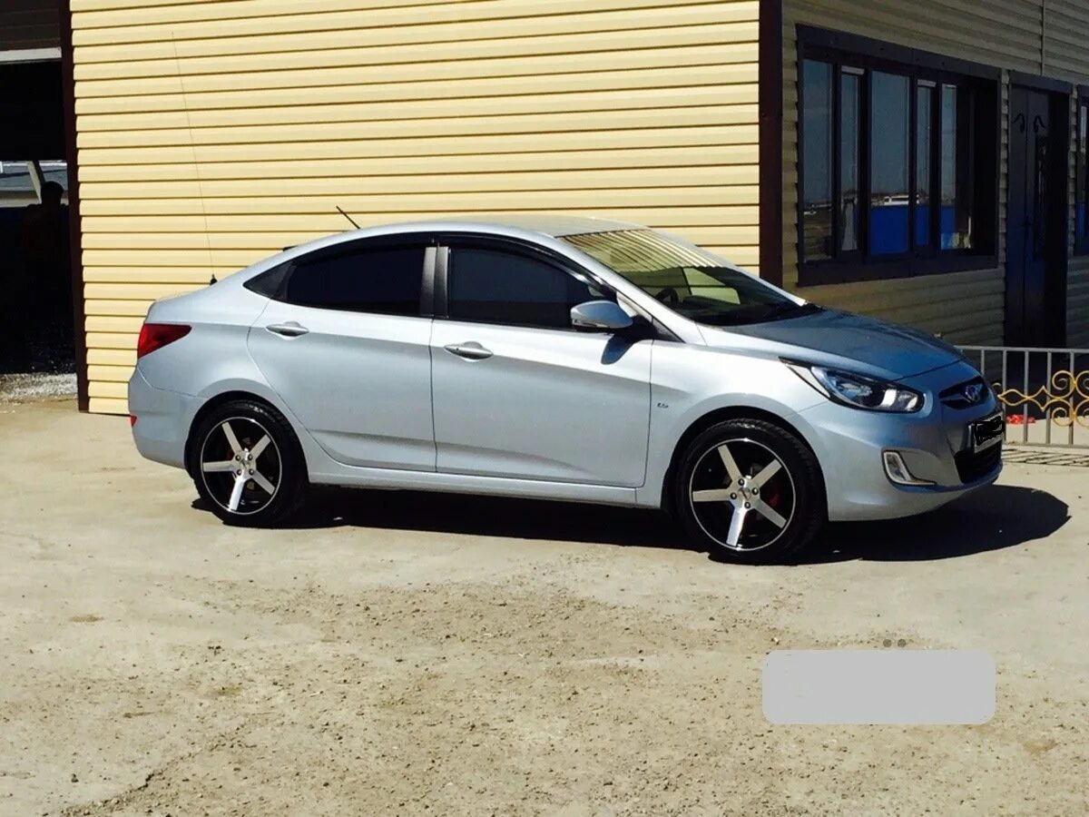 Лучшие диски на солярис. Hyundai solaris диски r16. hyundai solaris r16. vossen r16 солярис. hyundai solaris диски r18.