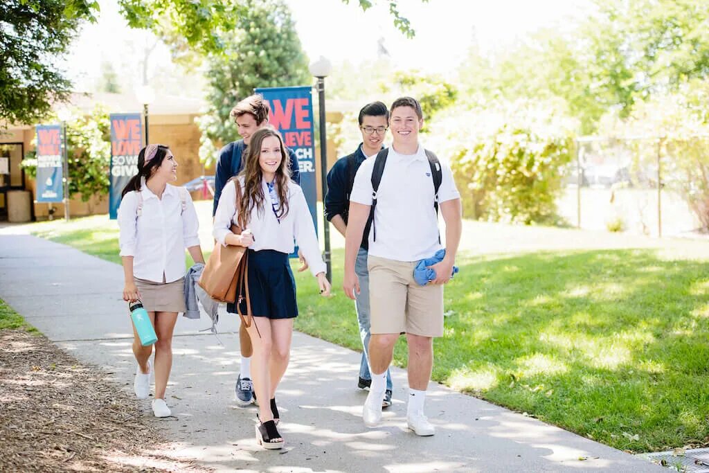 Школьники сша. Поступить в школу в америке. Поступить в школу в америке. Средние школы в сша. Университет за границей.