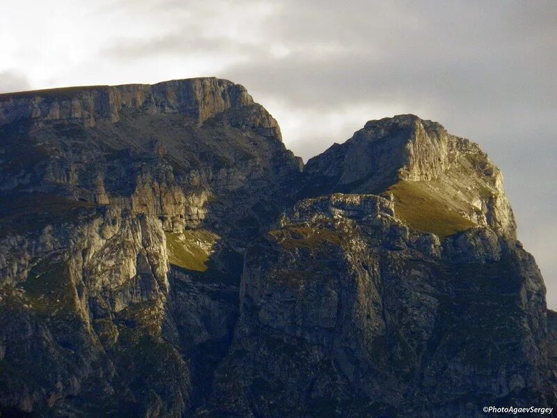 столовая гора высота. гора столовая владикавказ высота. столовая гора высота. гора фетхуз северная осетия. столовая гора осетия вершина.