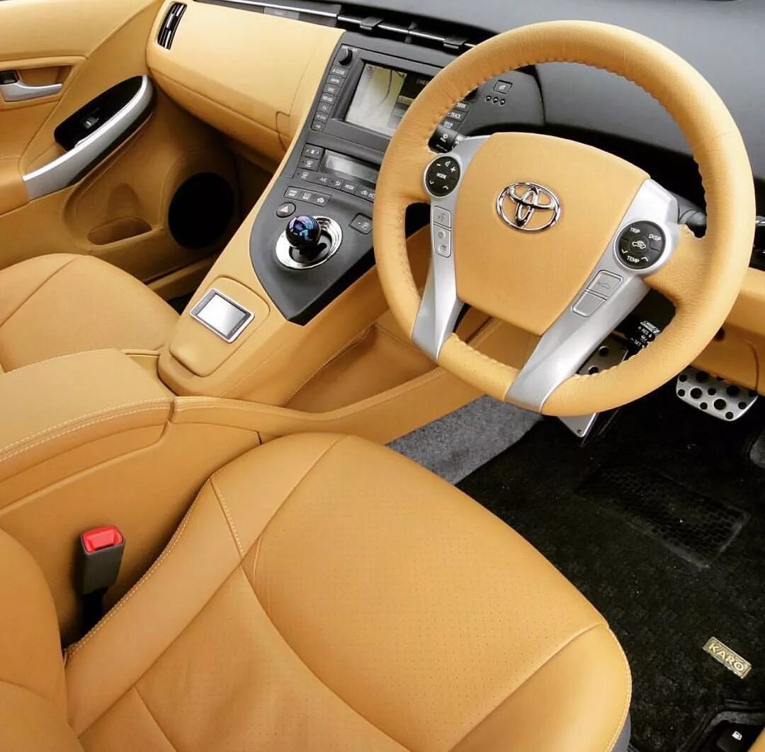 Tuning of interior Toyota Prius (selection) JapanHybrid