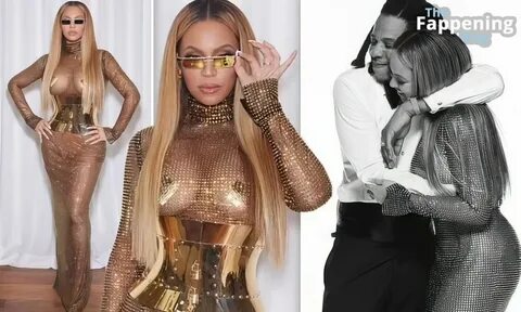 Черное платье Версаче с цепями 