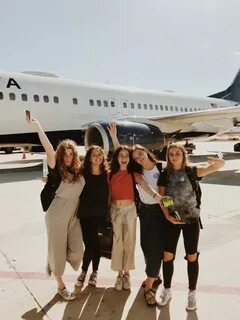 Traveling friends