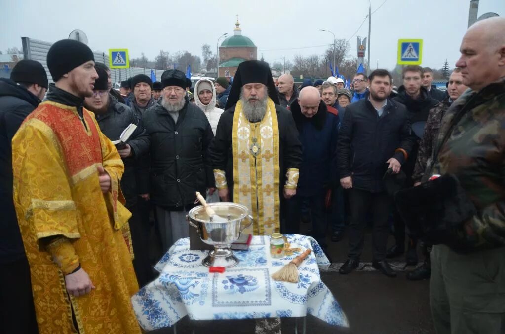 Какие новости сегодня в городе. Священники в Лебедяни.