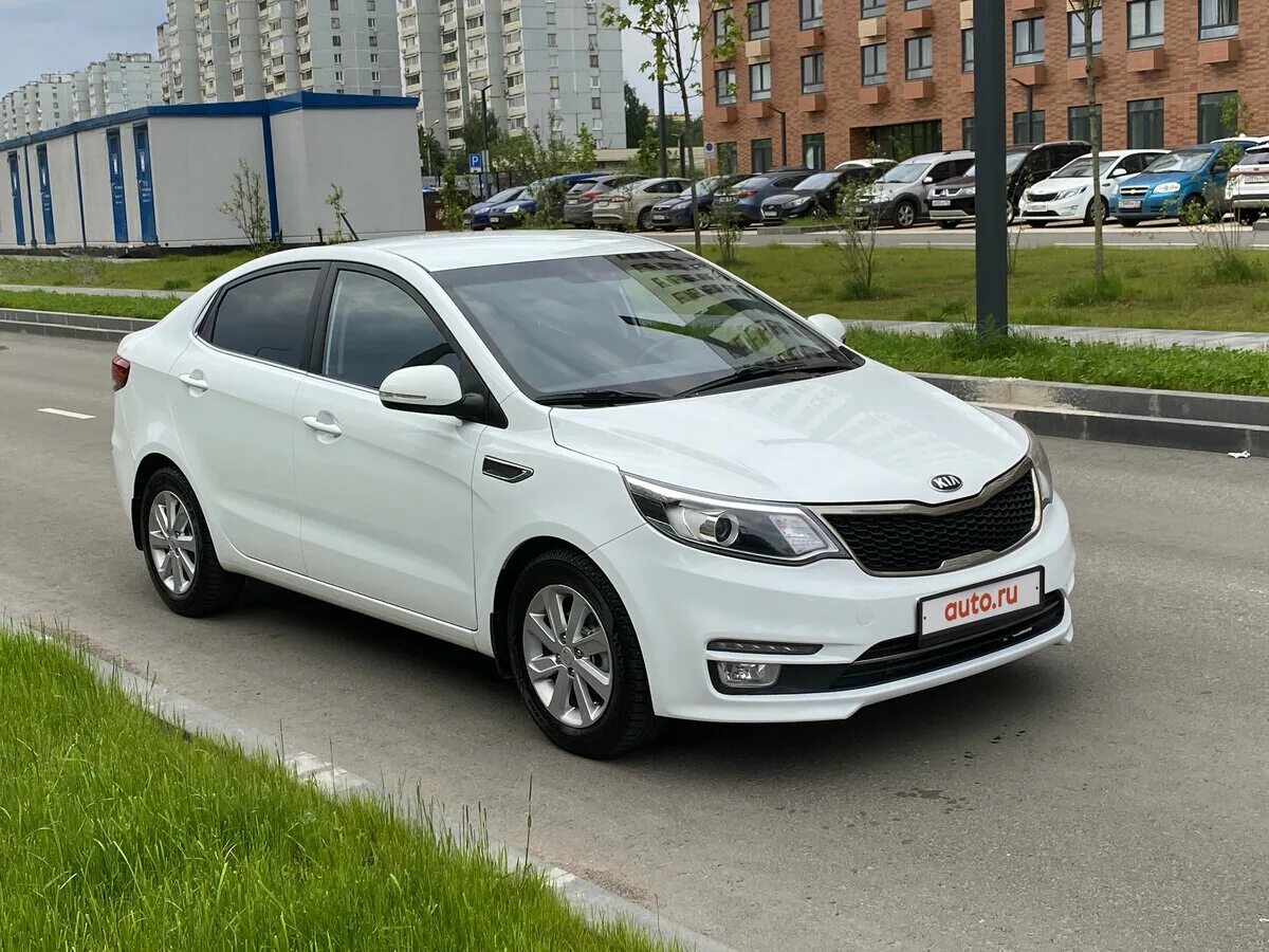 Kia Rio 2015. Kia Rio III 2015. Kia Rio 2015г. Киа Рио белый 2015.