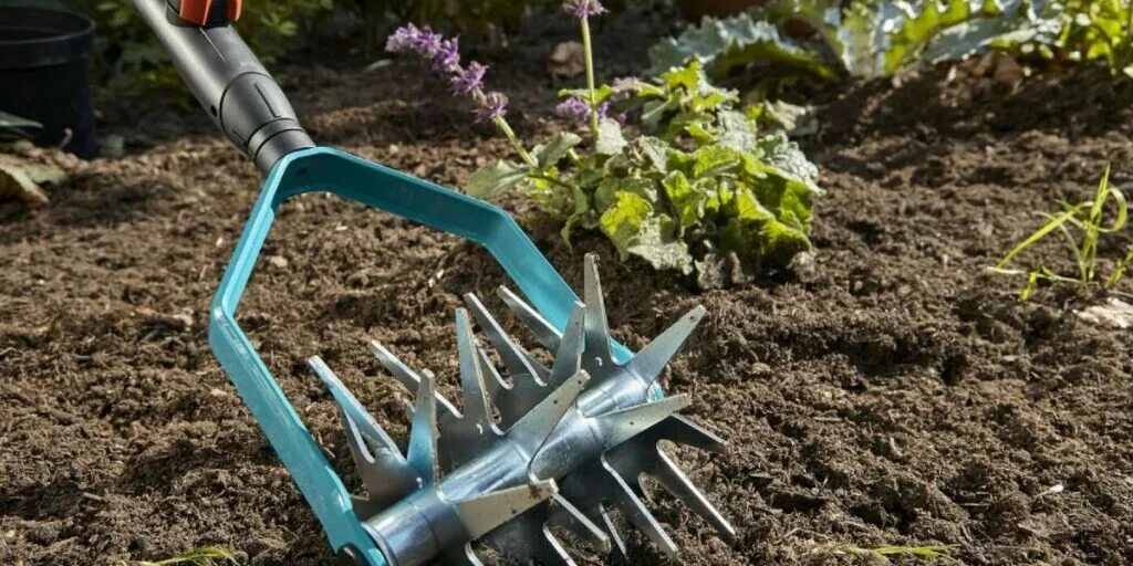 Техника для обработки земли. Культиватор. Тяпка для рыхления почвы. Культиватор для грядок. Мини культиватор для грядок.